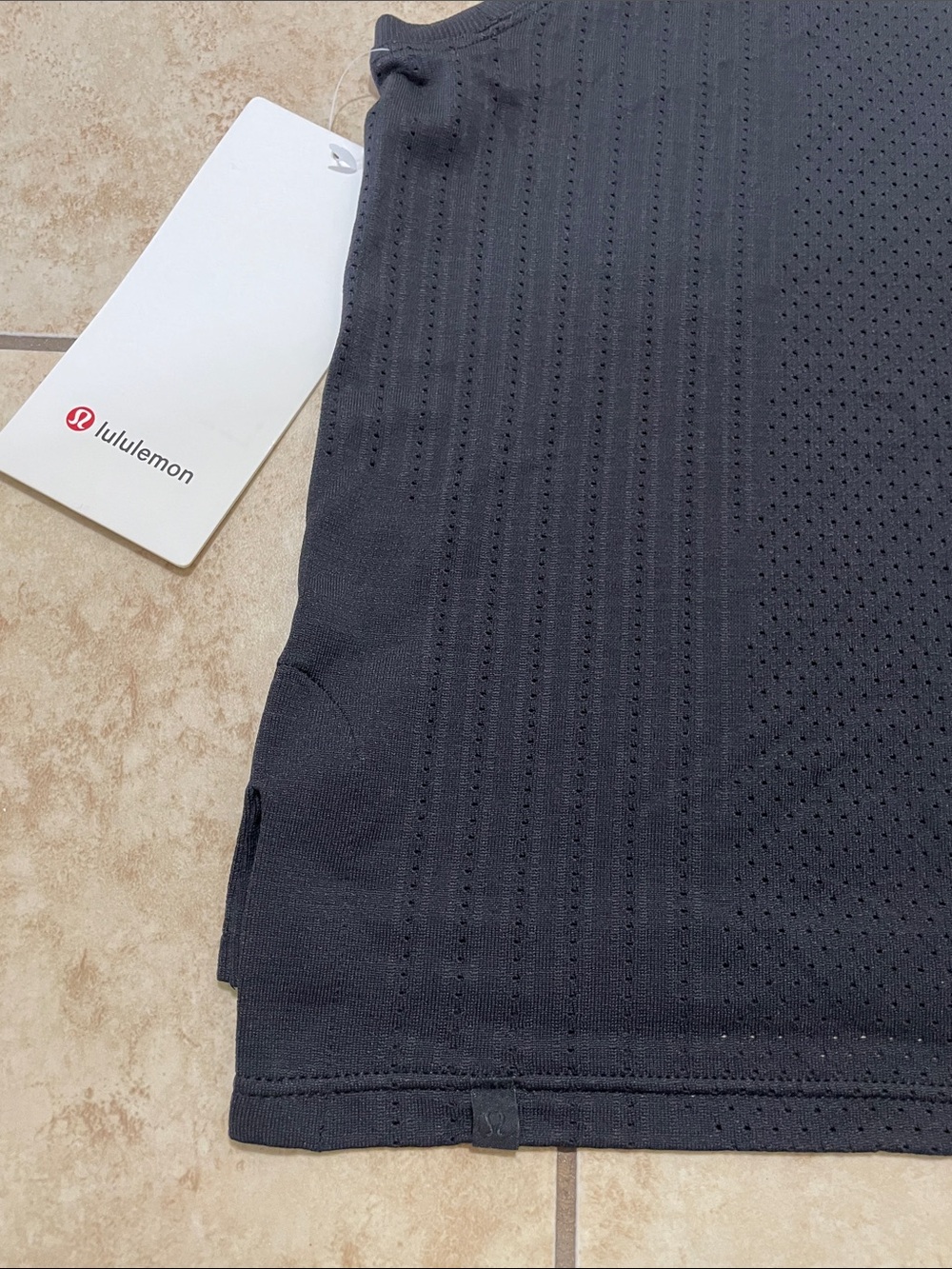 Lululemon Train to Be Tank Top Size 6 - Picture 5 of 7